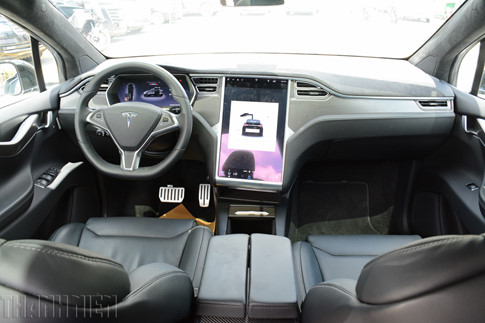 tesla-model-x-p100d-ve-tphcm_thanhnien-16_rujn.jpg