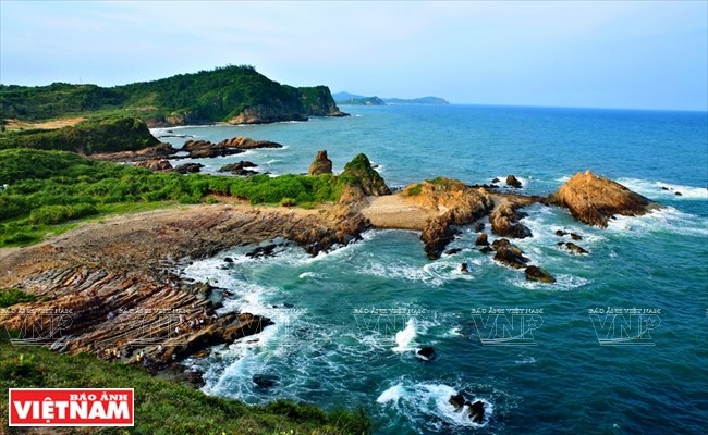 Mong_Rong_Rock_Ground_is_a_mustsee_destination_on_Co_To_Island_3.jpg