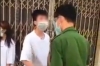 하노이시: 강력한 이동통제에 정면으로 항의하는 십대들에 벌금 부과