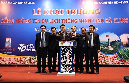 ha-giang-launches-website-mobile-app-to-promote-tourism.jpg