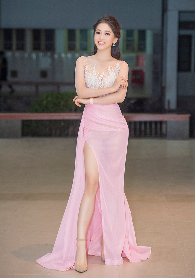 1542611616-938-phuong-nga01-1542602664-width660height942.jpg